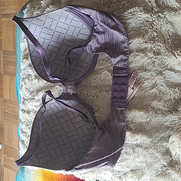 Victoria's Secret Perfect Shape T-Shirt Bra - Picture 3 of 5